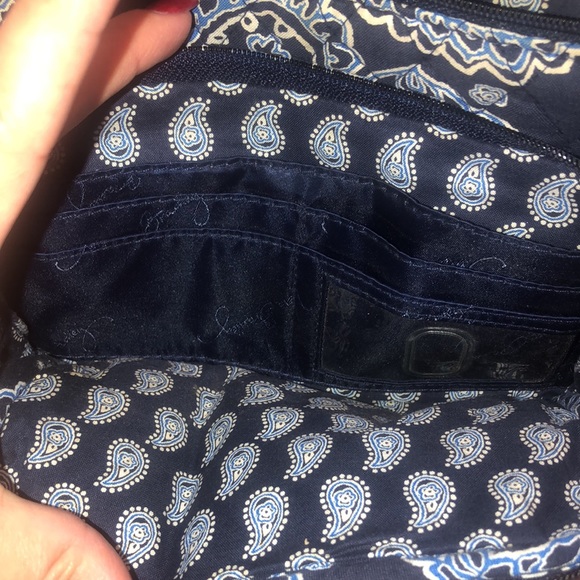 Vera Bradley Crossbody - Picture 4 of 5